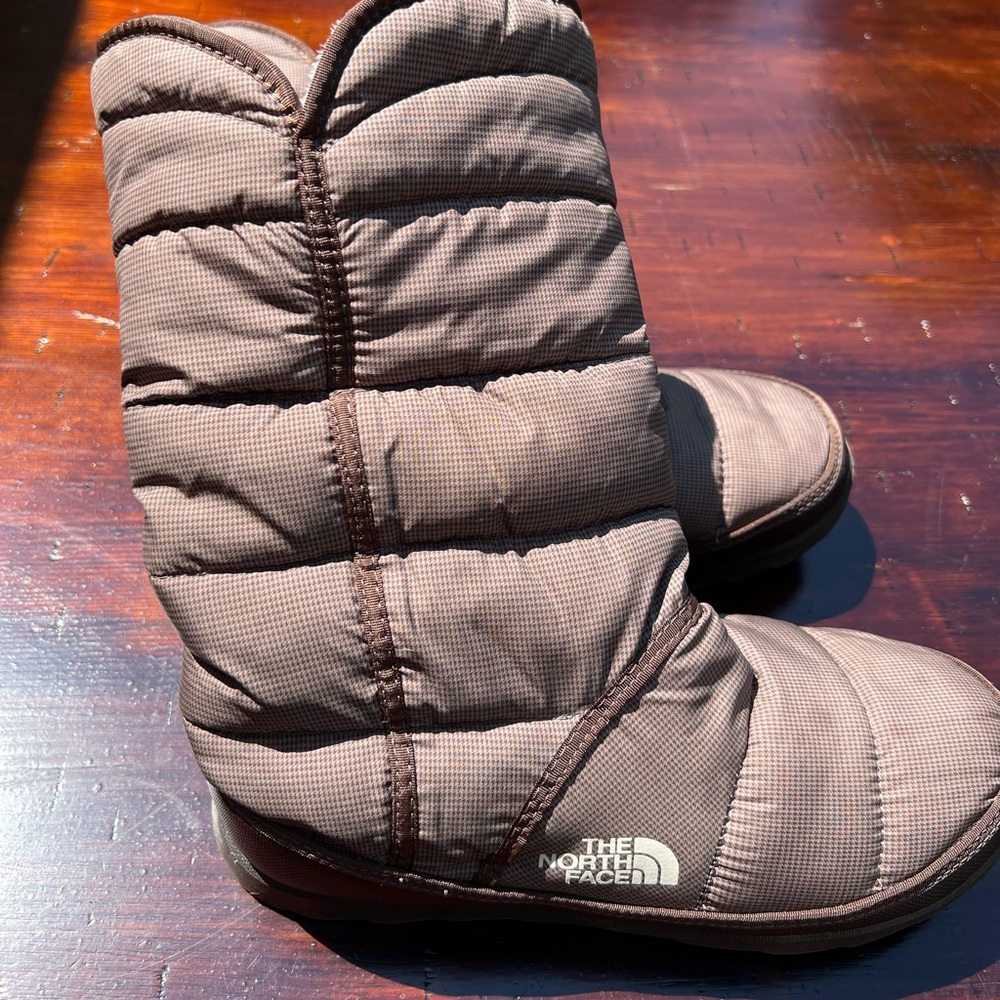 North Face lined boots